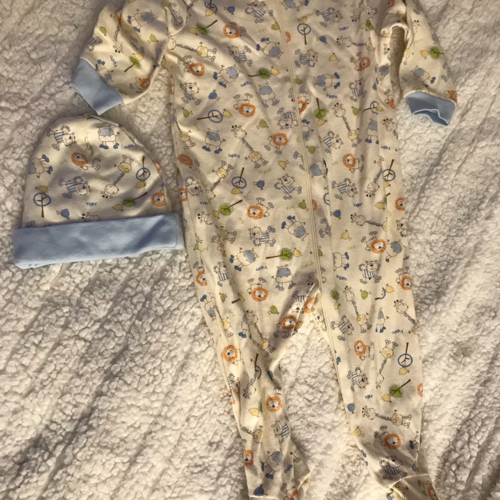 New baby boy clothes the blue football is a 9 mo. The rest are 3-6 mos - Picture 3 of 14